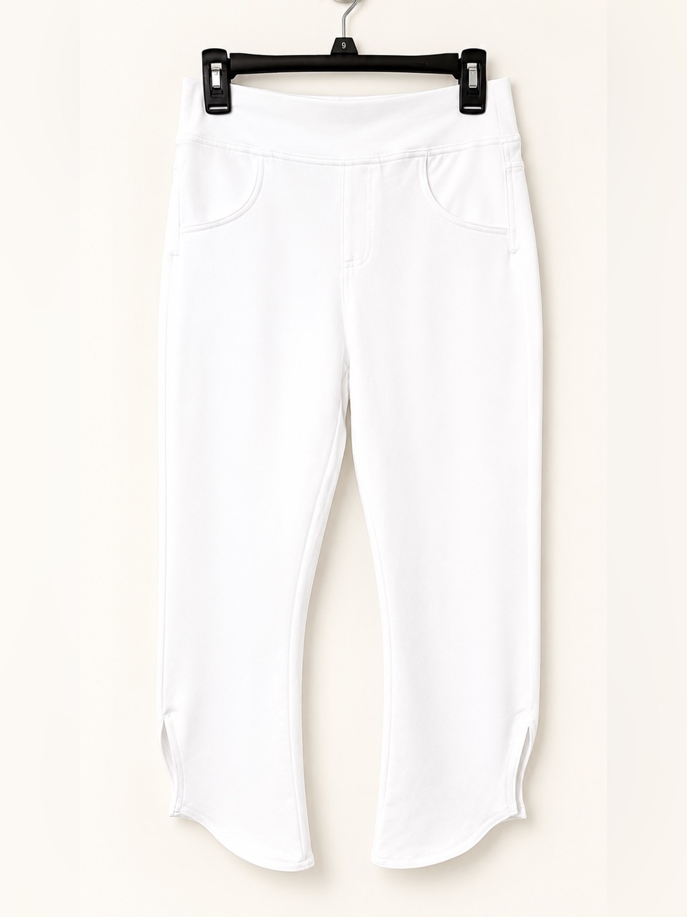 HUE NWT White Pull-On Crop Pants Side Slit Hem Stretch Size M